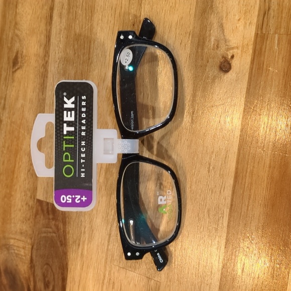 NWT Optitek Hi-Tech+2.50 readers - Picture 6 of 11